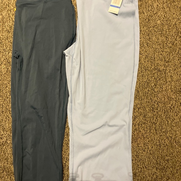 Woman’s leggings & bell bottoms xl - Picture 2 of 3